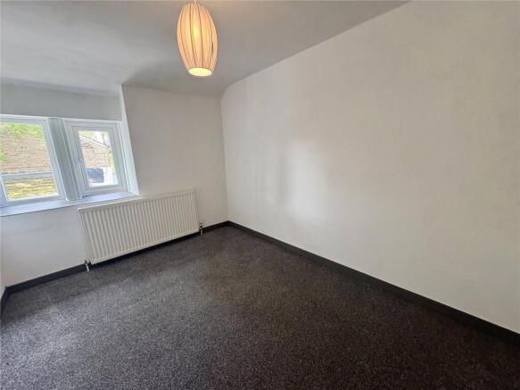3 bed Semi-Detached to rent Image 8