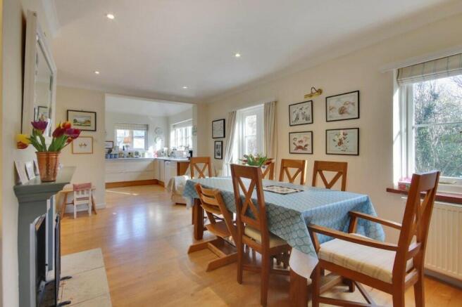 Dining/family room