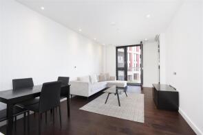6, 10 Haines House, Charles Clowes Walk, London SW11 7AH