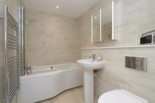 2 bed Retirement Property for sale Image 11