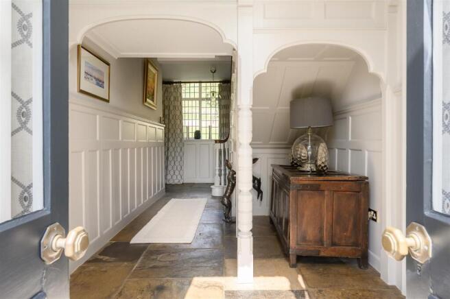 7 bed House for sale Image 11