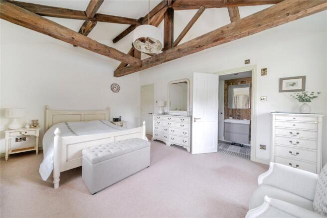 4 bed House for sale Image 6