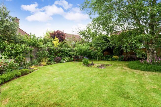 15 Martinsell Green