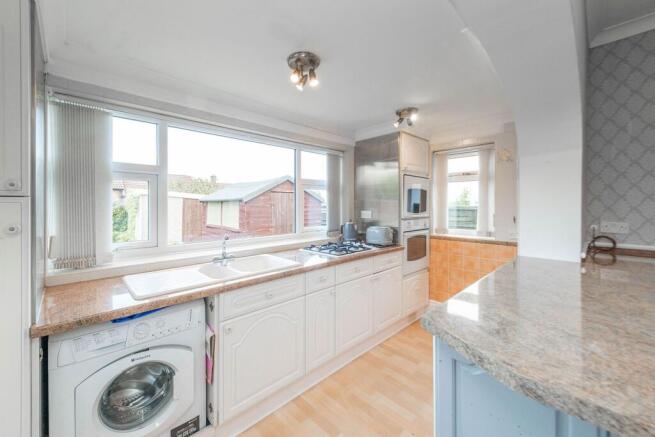 2 bed Detached Bungalow for sale Image 4