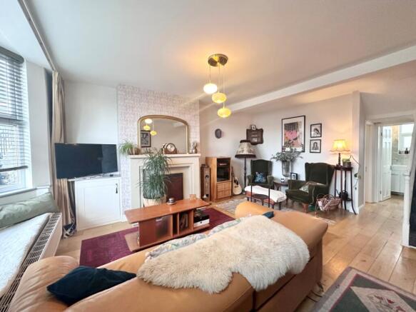 Kent place lounge...