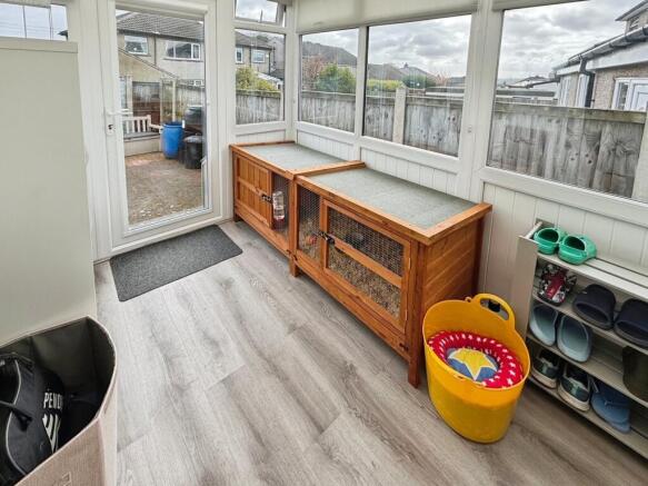 3 bed Semi-Detached for sale Image 10