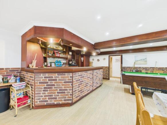 CAM03481G0-PR0092-STILL005