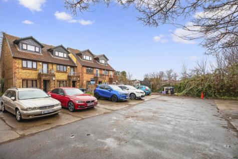 Reynolds Close, London, SW19