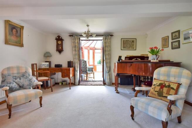 FURTHER VIEW OF THE SITTING ROOM