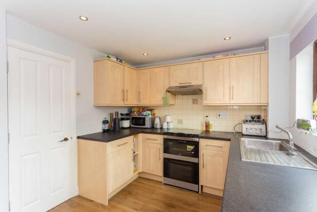 28 Broadway Close-6