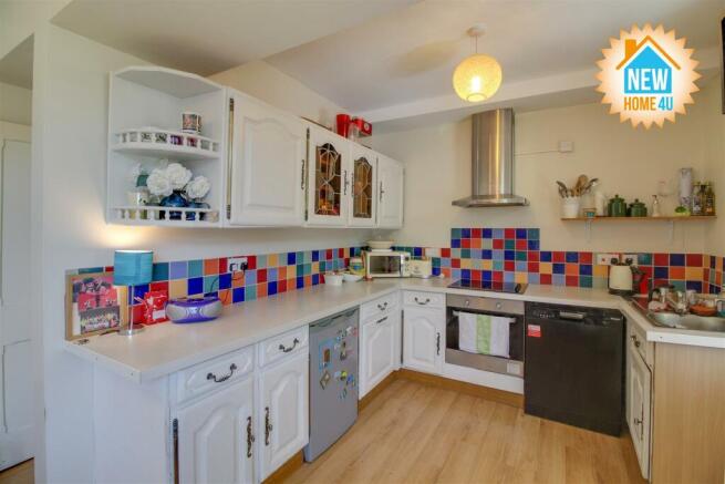 KITCHEN / DINING / DAY ROOM: