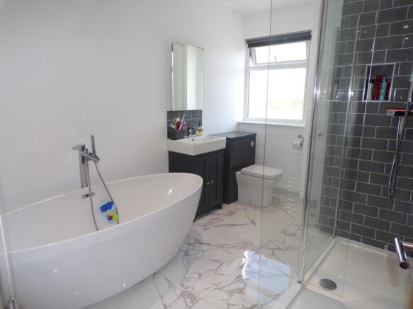 Impressive bathroom