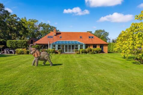 Gibbins Lane, Warfield RG42