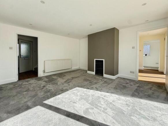 Lounge & Access to Kitchen/Diner