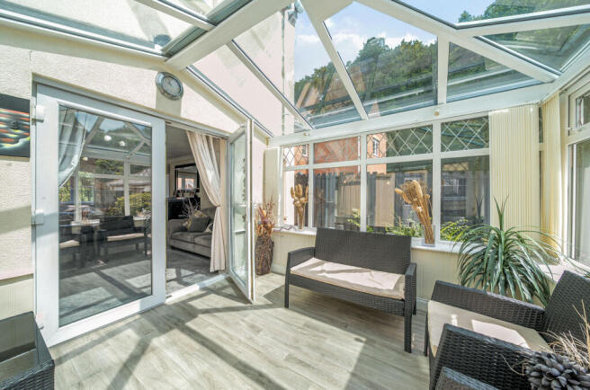 1306326-10-684c19...