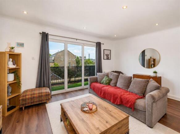 11 Lilybank Mews Dundee-3.jpg