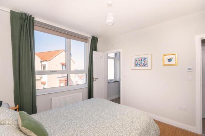 1B4RTN - Bedroom B.jpg