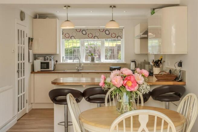 Kitchen/Breakfast ar