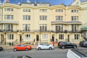Flat 2, 7 8, Regency Square, Brighton BN1 2FG