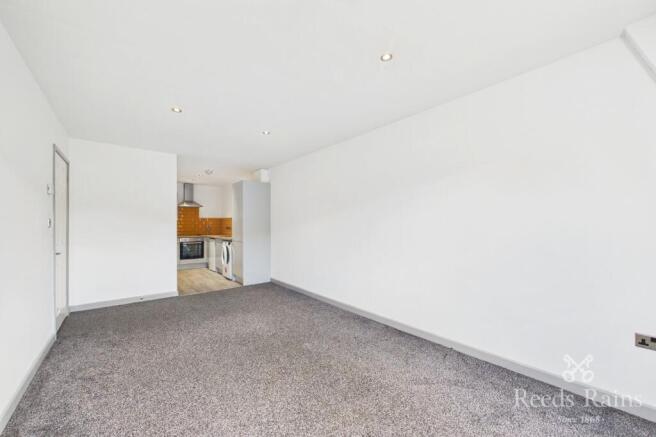 1 bed Apartment to rent Image 8