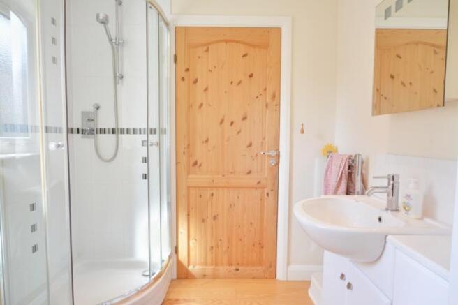 Bed 3 Ensuite