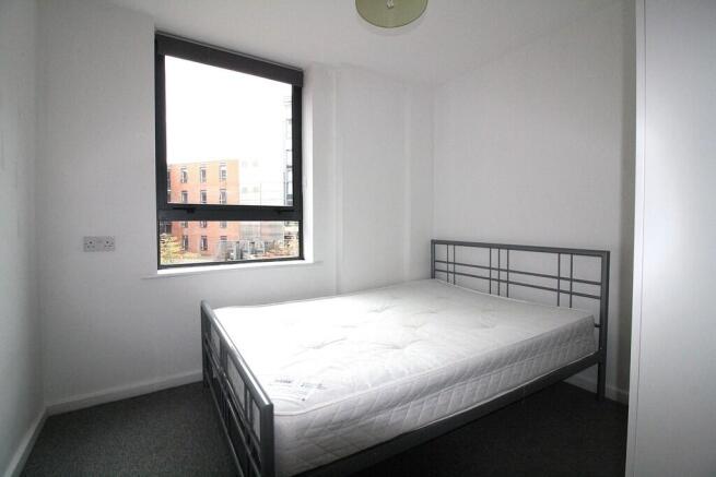 2 bed Apartment to rent Image 7