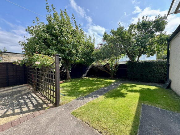 2 bed Semi-Detached Bungalow for sale Image 7