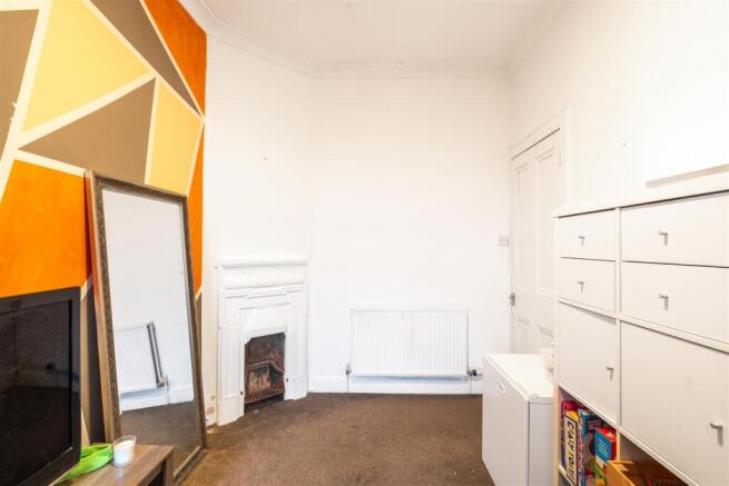 bedroom.three.b.jpg
