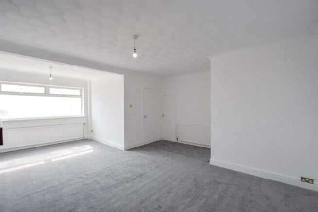 Living/Dining Area