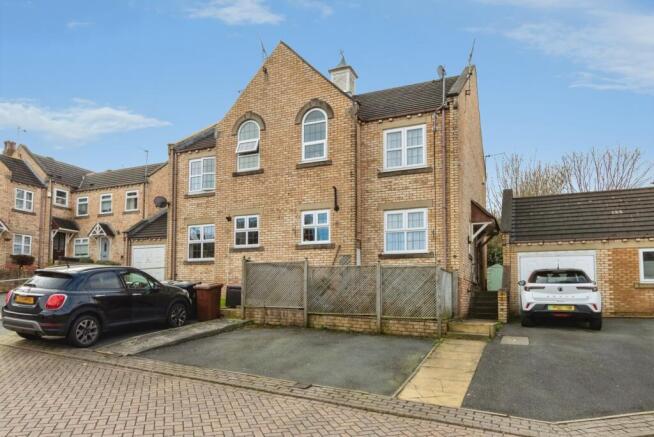 1 bed Semi-Detached for sale Image 8