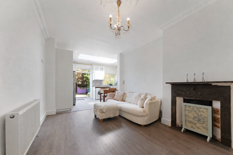 Caddington Road, NW2