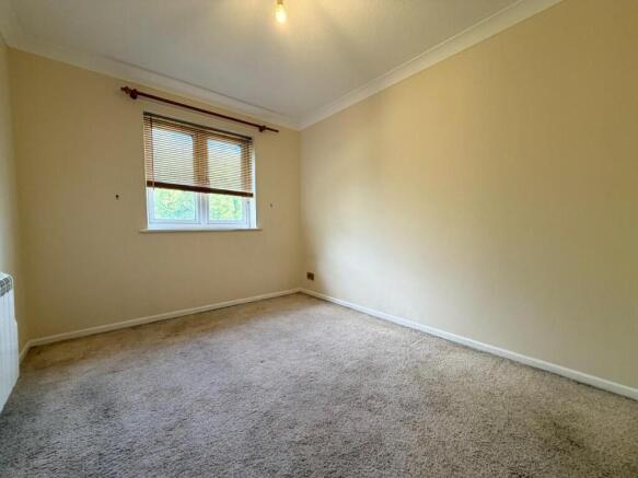 Coupals Close, Haverhill photo 4