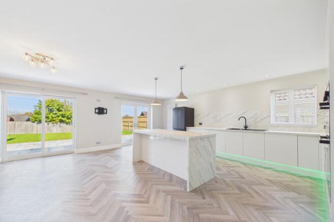 Kitchen / Living room
