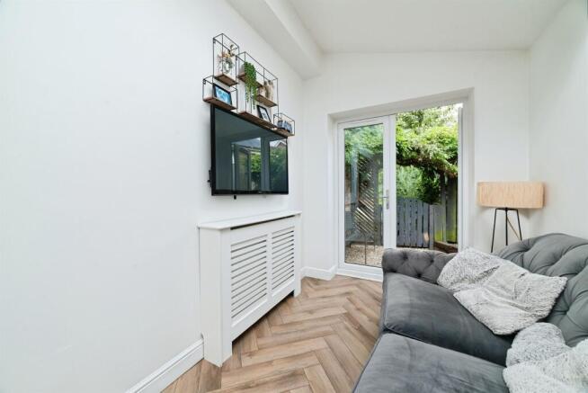 3 bed Semi-Detached for sale Image 7