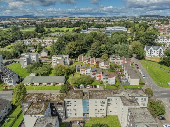 375 Craigie Drive Dundee-17.jpg