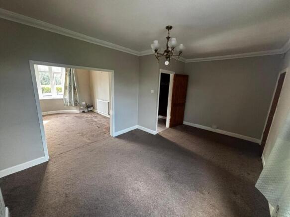 3 bed Terraced to rent Image 5
