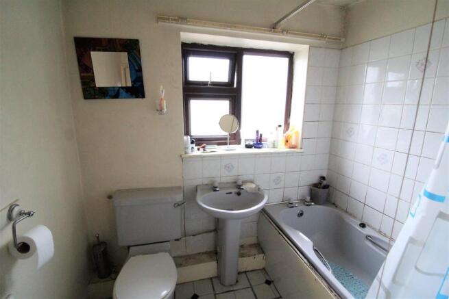 Bathroom.JPG