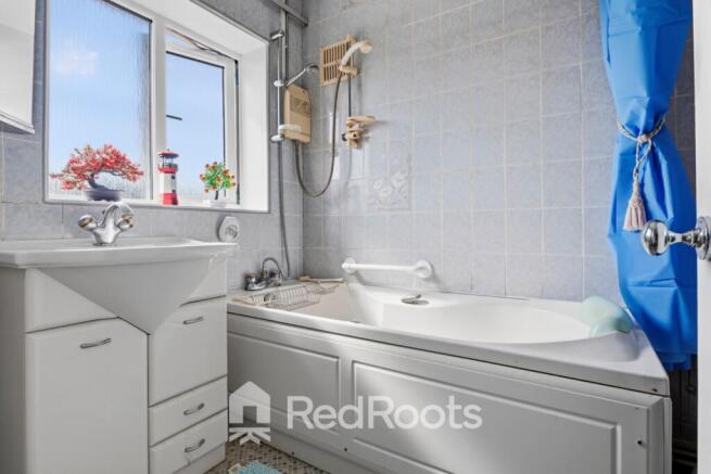 3 bed Semi-Detached for sale Image 11