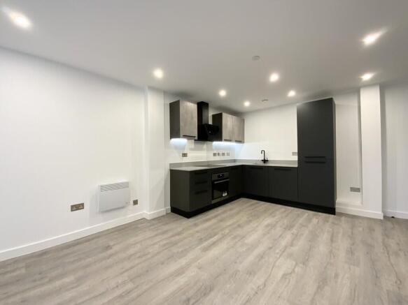 1 bed Apartment to rent Image 4