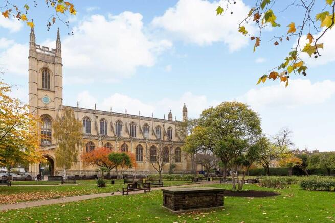 2 Britten Street ...