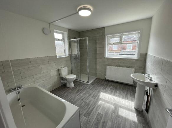 2 bed Terraced to rent Image 4