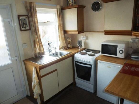 Kitchen (2)