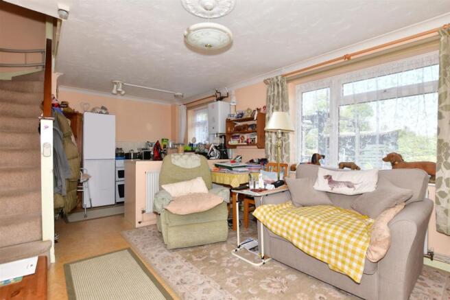 Lounge/ Kitchen