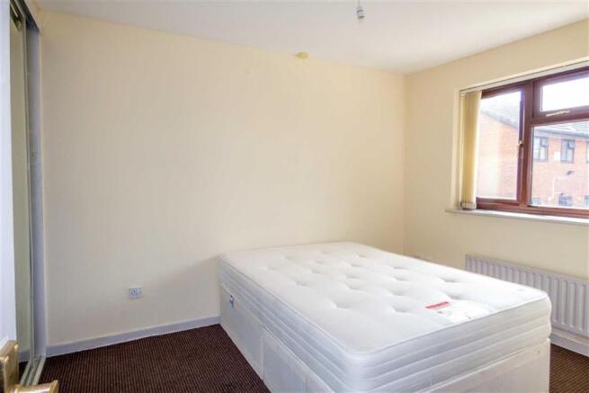 Bedroom 1 (rear)