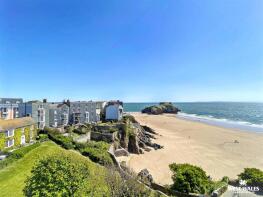 Flat 4, Gunfort Mansions, Cresswell Street, Tenby SA70 7HG