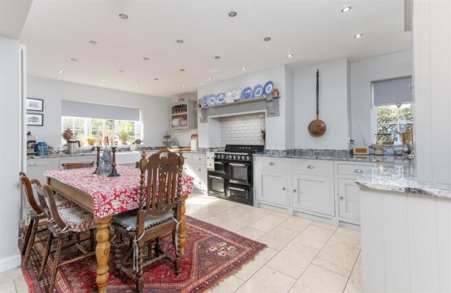 Pear Tree Cottage, 33A Welland House (15).jpg