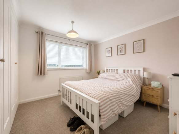 2 bed Terraced for sale Image 8
