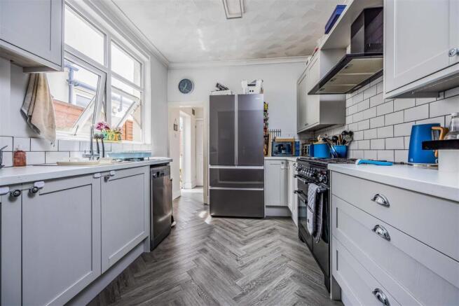 55 Paulsgrove Road, Portsmouth-Small-PorticoMarket