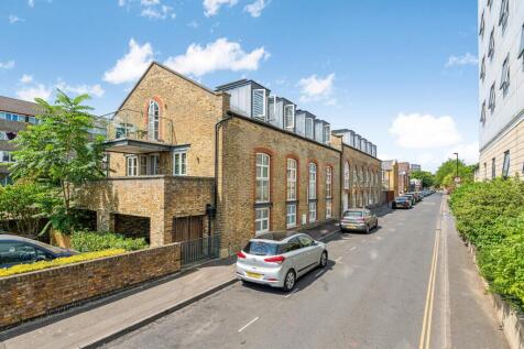 Baptist Court, Brentford, TW8