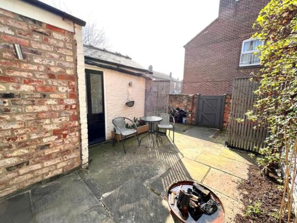2 bed Terraced for sale Image 9